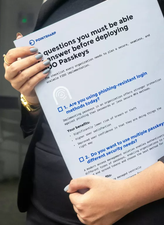 Person carrying the FIDO checklist